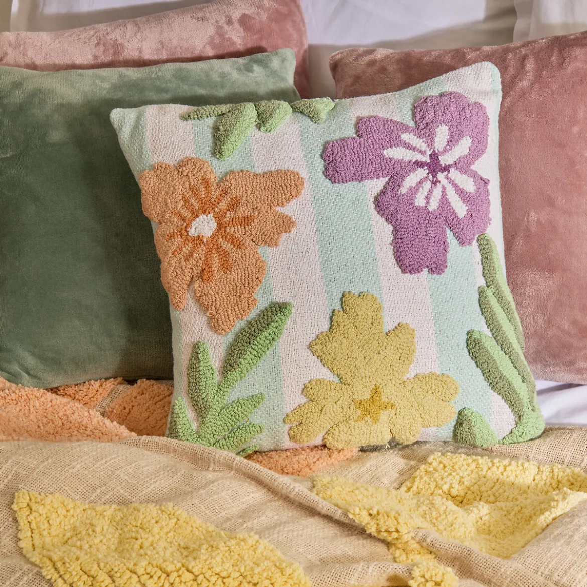 Almohada FLEURS SAUVAGES verde 45x45cm