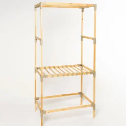 Armario beige de madera