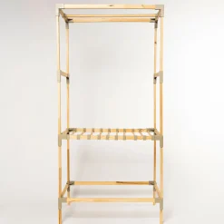 Armario beige de madera
