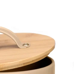 Bote para cebollas beige de metal