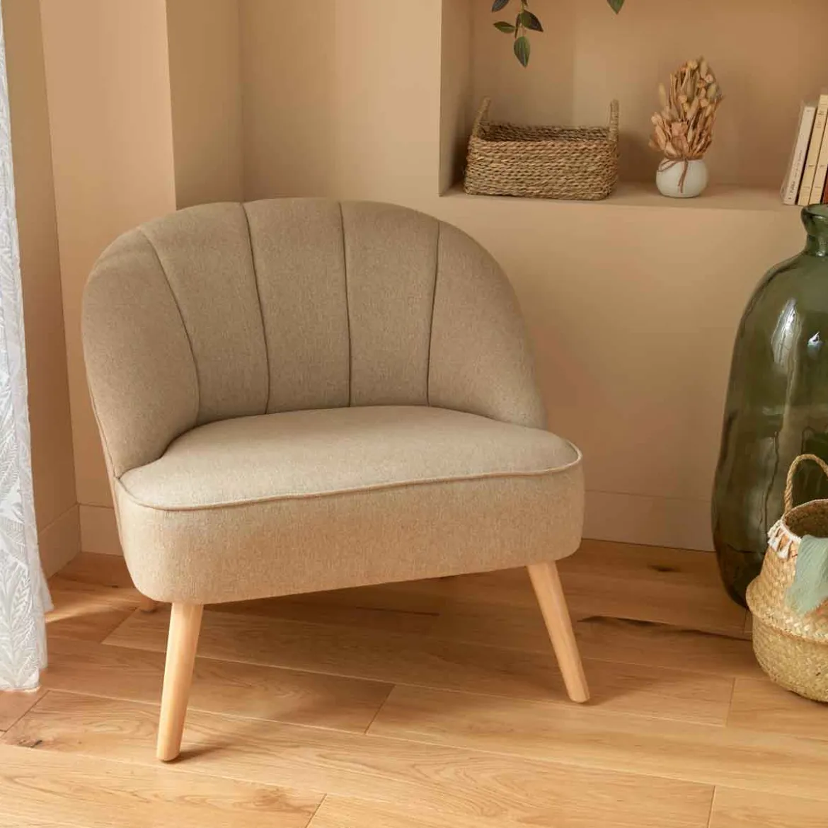 Butaca NAOVA beige de madera