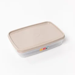 Caja rectangular con tapa beige 2,2L