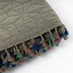 Colcha STONEWASHED verde con flecos 220x240cm