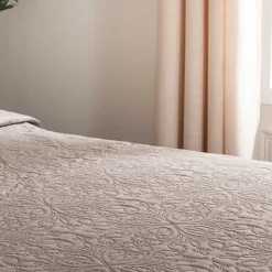 Colcha Y 2 Fundas Almohada Arabescos Lino