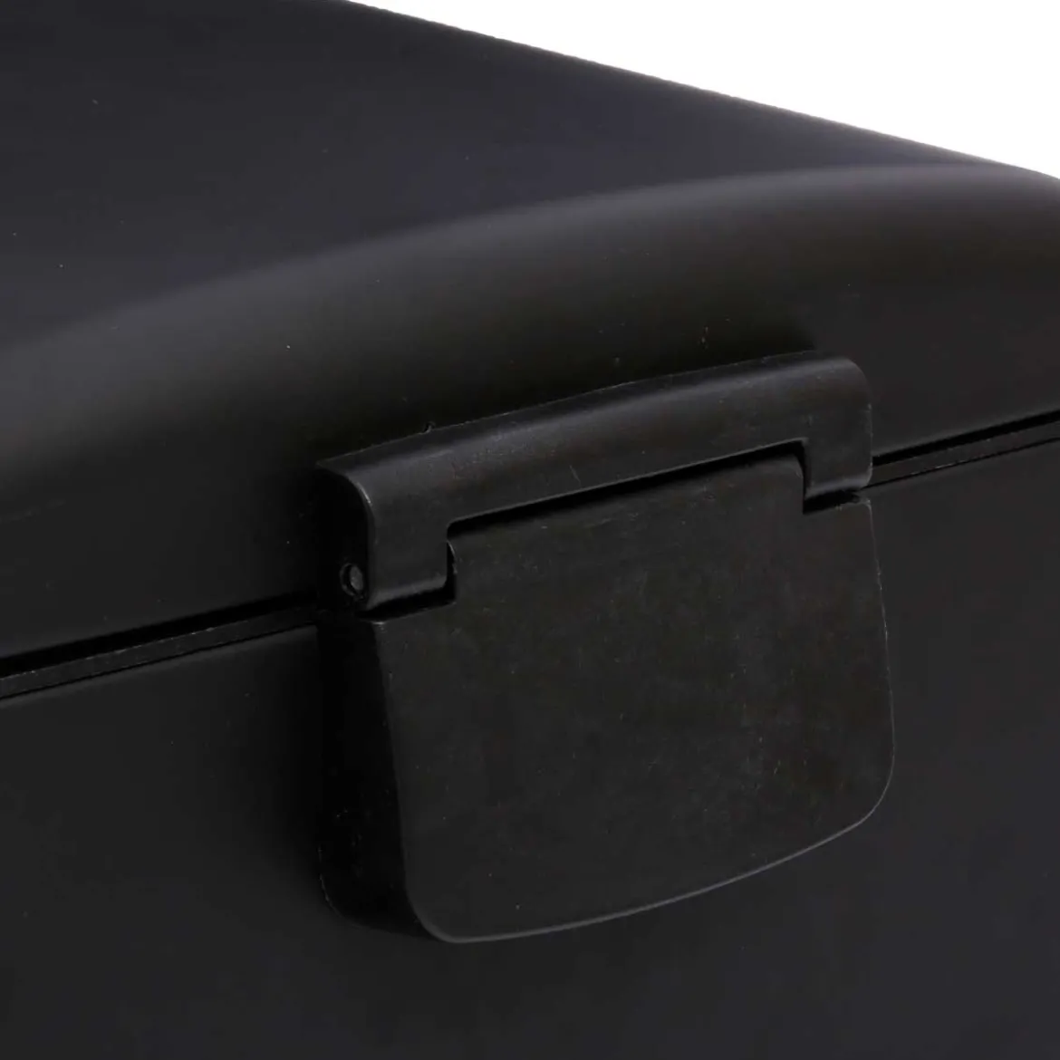 Cubo de basura ARIANE negro metálico 30l