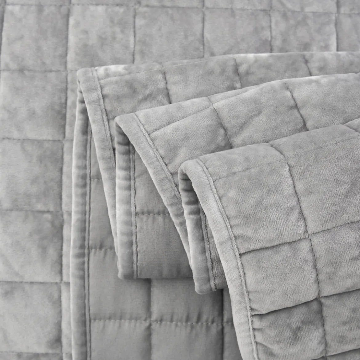 Edredón ORLANDO gris de terciopelo 240x260cm