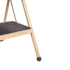 Escalera crema con 2 peldaños