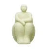 Figura forma de mujer sentada de cerámica verde