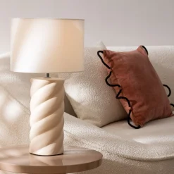 Lámpara De Mesa Noly Beige De Cerámica