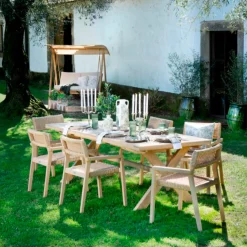 Mesa fija XENIA de madera de eucalipto