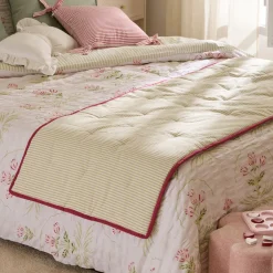 Pie de cama FLEUR DE ROSE verde claro