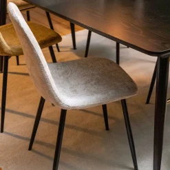 Silla TYKA de tela beige