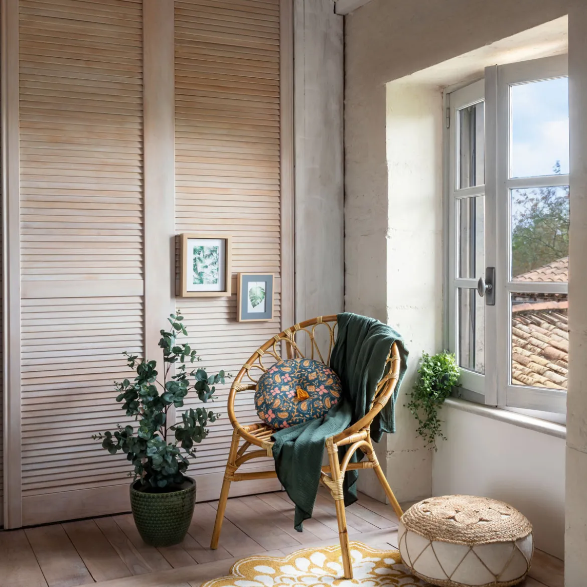 Sillón FOLK praya beige de ratán
