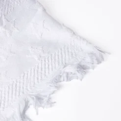 Toalla de baño blanca con estrellas 70x140c
